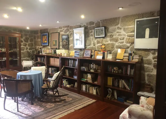 La Casona Ribeirasacra بيت للعطل